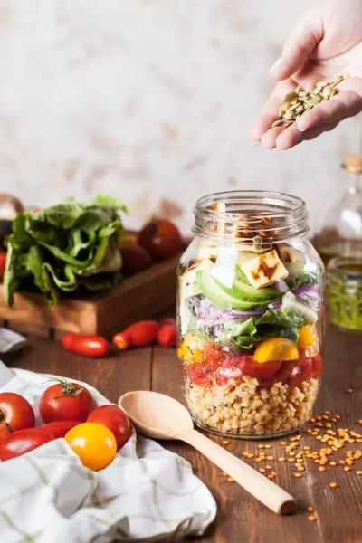 Zamiana śmieciowego jedzenia na pełnowartościową dietę pudełkową