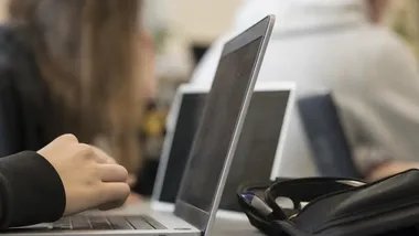 Podcasty, fake newsy i AI. Młodzież spotka się w tarnowskiej bibliotece