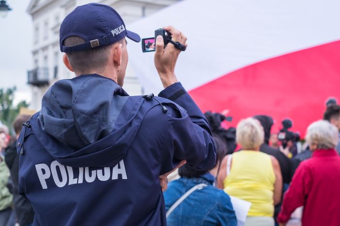 Policja Tarnów: Znasz kobietę ze zdjęcia – zadzwoń