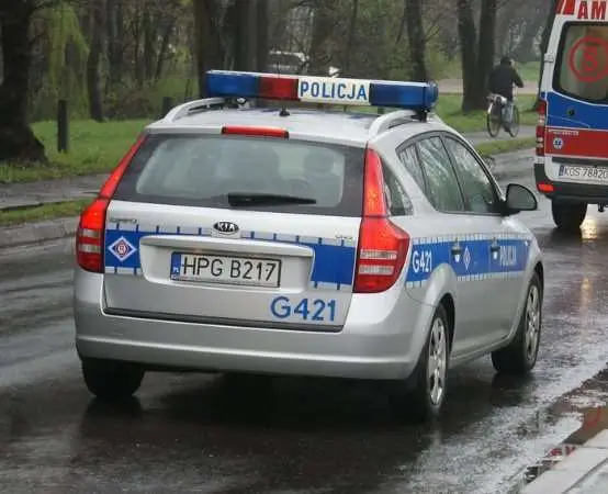 Tarnowscy dzielnicowi tłumaczą seniorom, jak nie dać się oszukać