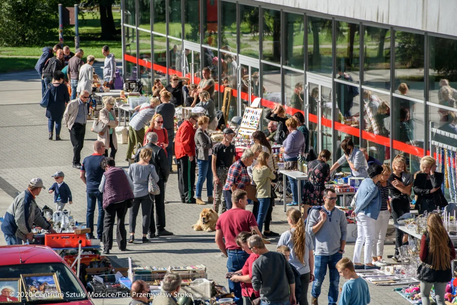 Grafika promocyjna wydarzenia Pchli targ w tę niedzielę