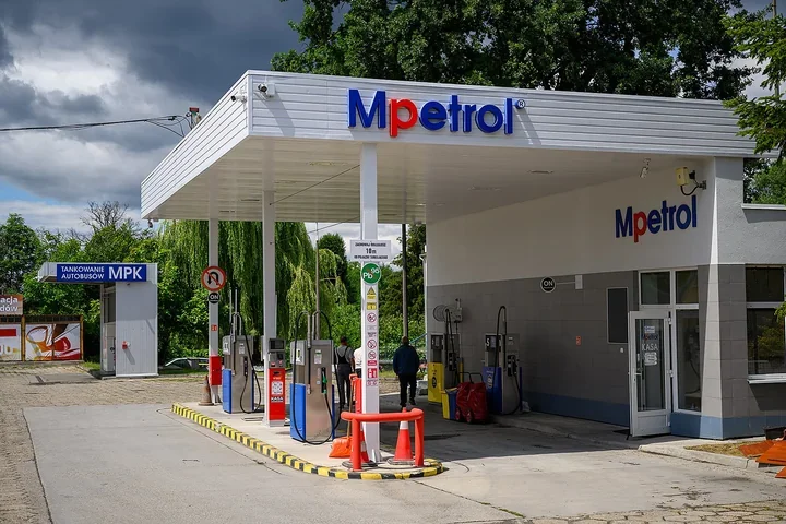 Miejska stacja paliw w Tarnowie wraca po dwóch latach. Są rabaty