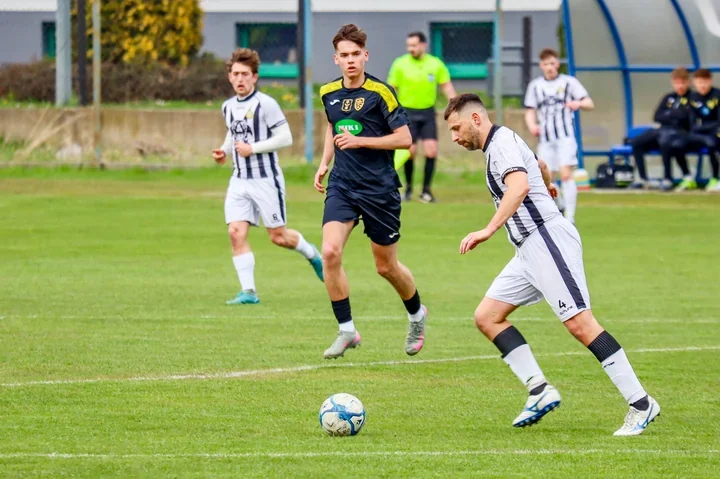 Tarnowskie derby pod dyktando Iskry, a Tarnovia wraca do czołówki