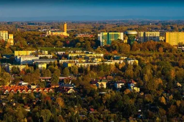 Ponad 10 tys. osób zagłosowało w Tarnowie. Boisko na Legionów na czele