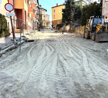 Na Batorego prace drogowe po wymianie sieci wodociągowej i ciepłowniczej