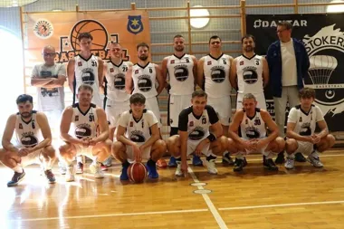 MUKS 1811 Unia Tarnów po mocnym otwarciu zagra w Wadowicach