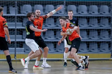 Pierwszy domowy mecz EMES Handball Pałacu. Stawką są ligowe punkty