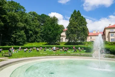 Sobotni fitness pod chmurką. Bezpłatne zajęcia w Parku Sanguszków