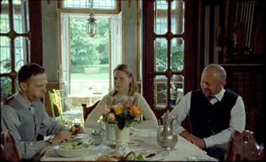 Sasnalowie wracają do Tarnowa z filmem o pracy, która odbiera wolność