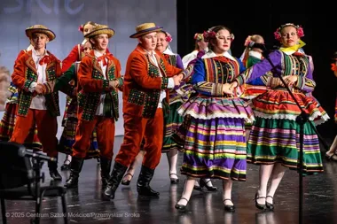 Świerczkowiacy pokażą folklor przez pokolenia. Na scenie staną wszystkie grupy
