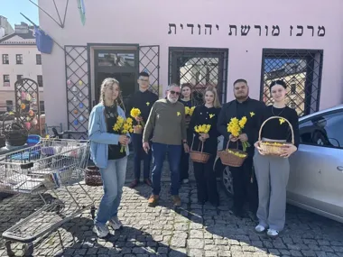 Tarnowskie żonkile przypomną o powstaniu, pamięci i geście Marka Edelmana