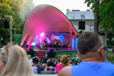 Upał zatrzymał koncert w Tarnowie. TCK odwołało wieczór z piosenkami Sojki
