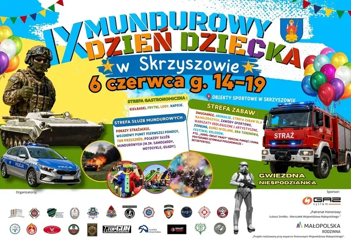 Mundurowy Dzień Dziecka w Skrzyszowie - radiowozy, motocykle i policyjny sprzęt na żywo
