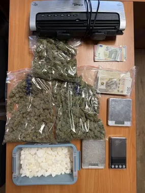 Policjanci użyli broni podczas pościgu. 26-latek miał narkotyki