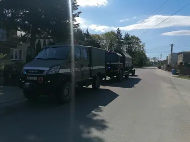 Wojenny pocisk pod ziemią. Policja pilnowała znaleziska całą noc