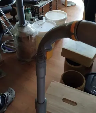 Nielegalna wytwórnia alkoholu pod Tarnowem. Zabezpieczono 50 litrów trunku