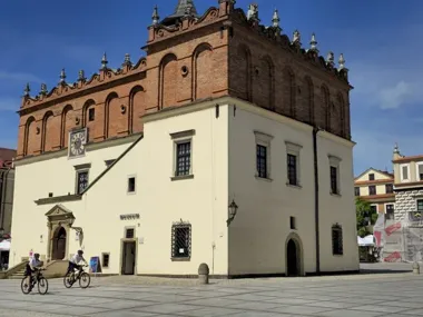 Rowerowe patrole wróciły na ulice Tarnowa i ruszyły też nad akweny