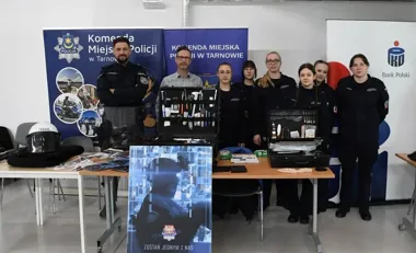 Policjanci z Małopolski zagrali w Tarnowie - wynik na parkiecie zszedł na drugi plan