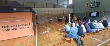 Rodzinny trening bezpieczeństwa w Tarnowie. Strażacy uczyli reagowania