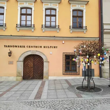 Wielkanocny rytm w TCK - sprawdź, kiedy drzwi są otwarte